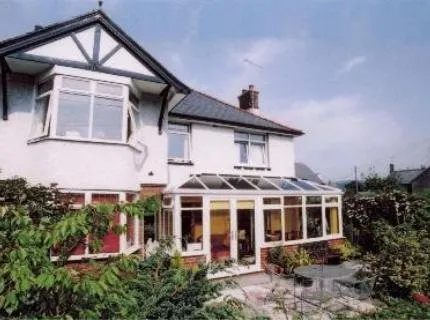 Y Llwyn Guest House Corwen - Image 1