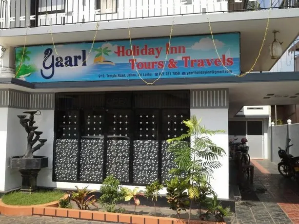 Yaarl Holiday Inn - Image 1