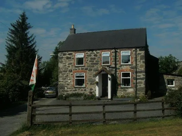 Rhydydefaid Farm - Image 1