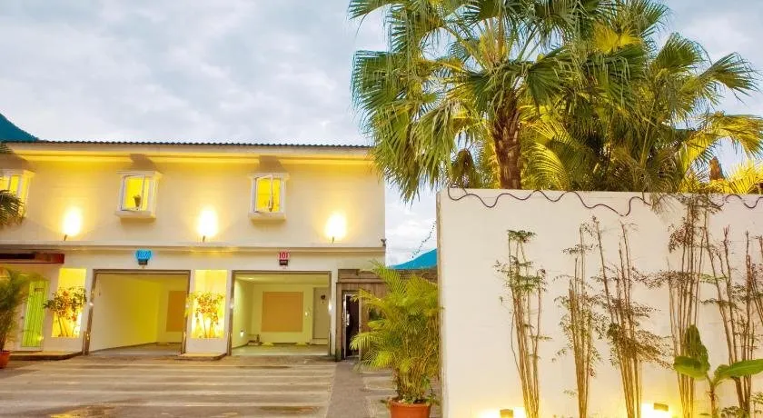 Mi Jing Garden Spring Resort - Image 1