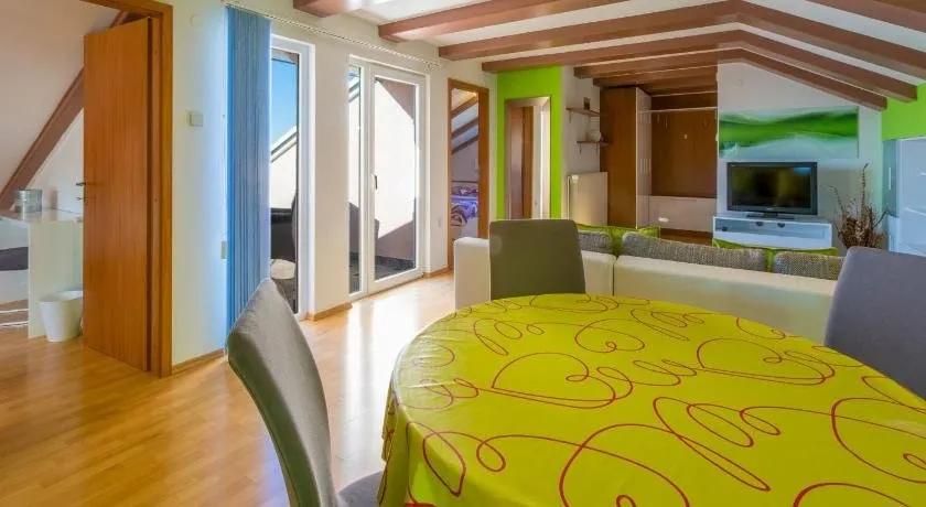 Apartment in Dramalj 39049 - Image 1