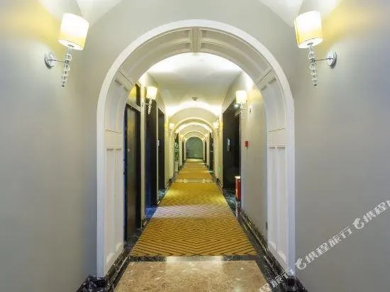 Shijia Hotel - Image 1