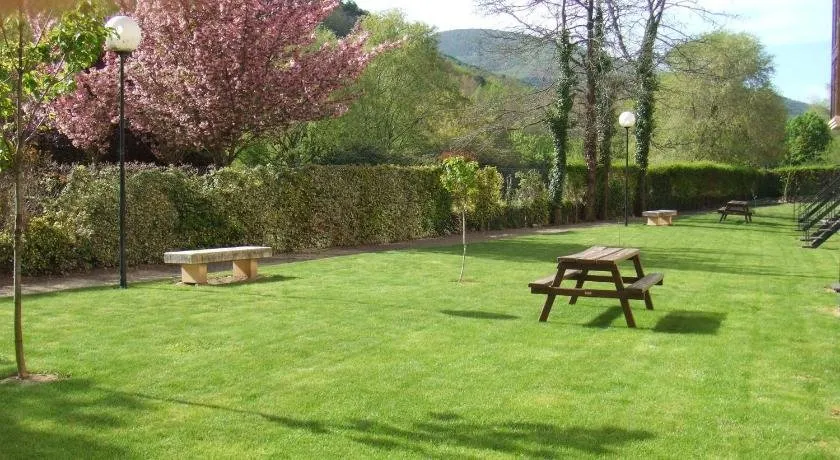 Dúplex con jardín en Ezcaray - Image 1