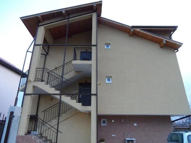 Family Hotel Mira - Image 1