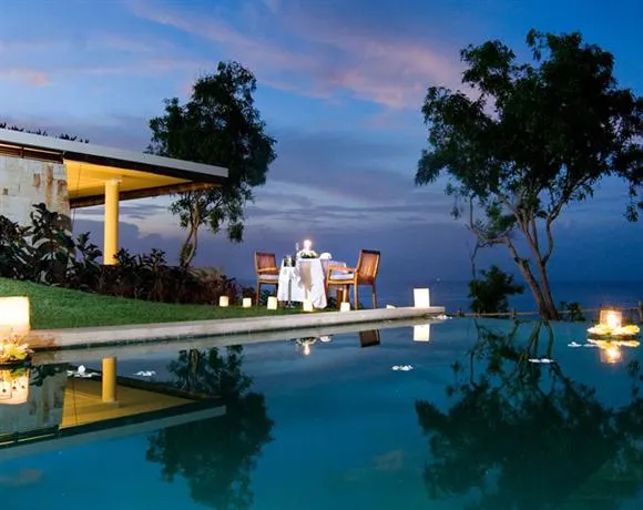 Calyx Villa - Image 1