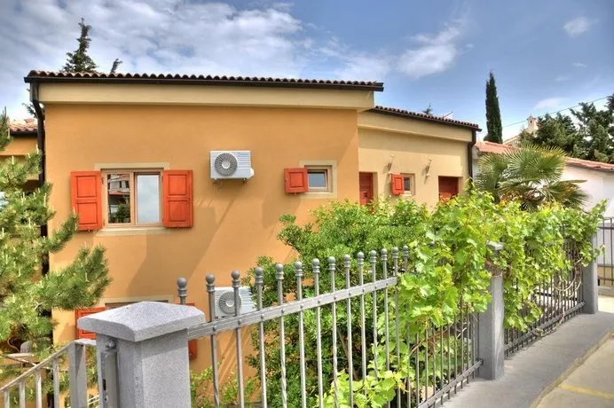 Apartments Marija 2 - Image 1