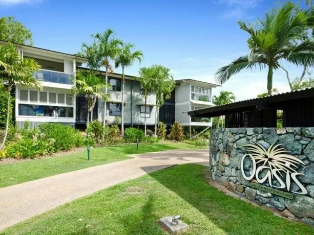 Oasis 25 Hamilton Island - Image 1