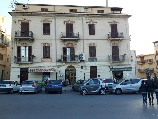 Agli Antichi Quartieri Apartments - Image 1