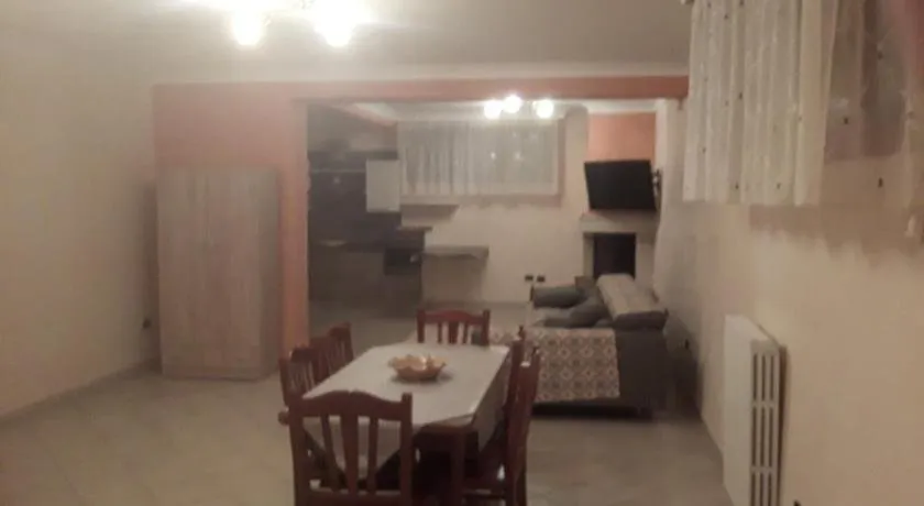 only house - Image 1