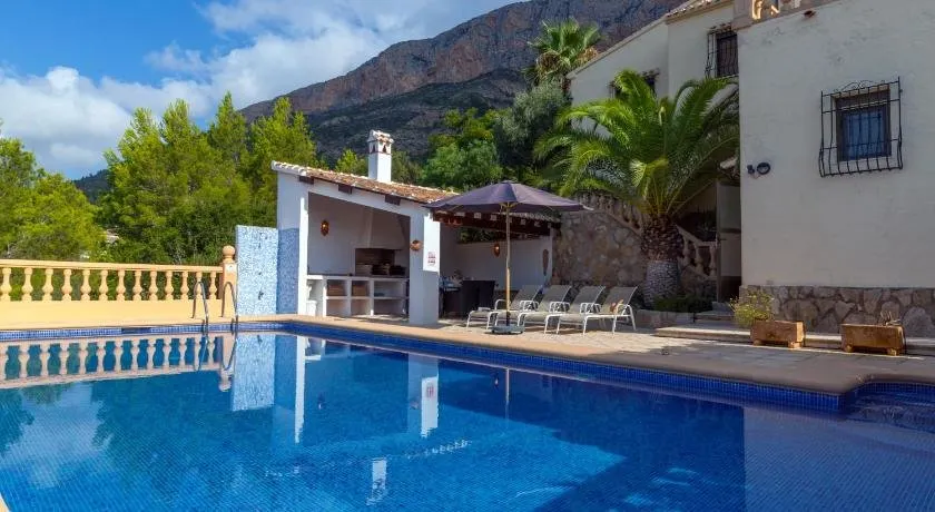 Apartment Los Pinos - Image 1