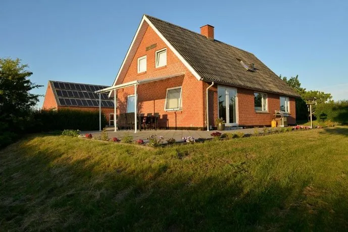Kardybvej 8 - Image 1