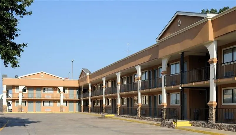 Crowley Inn - Image 1