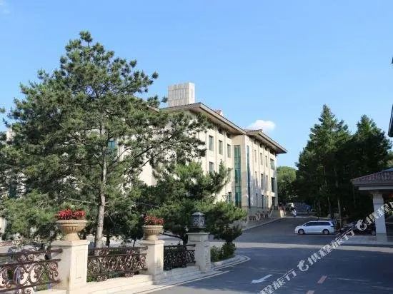 Caesar Forest Hot Spring Resort - Image 1