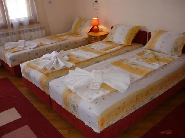 Guest house Zora 1 - Image 1