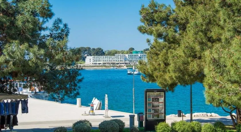 Apartment Riva Porec - Image 1