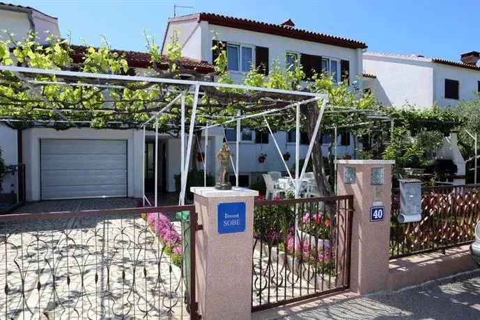 Guesthouse Meri - Image 1