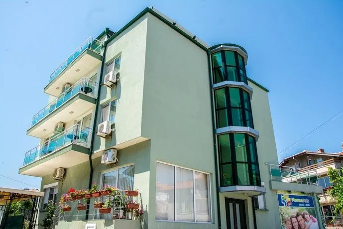 Hotel Debi - Image 1