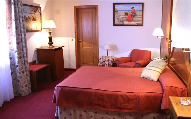 Hotel Labrador - Image 1