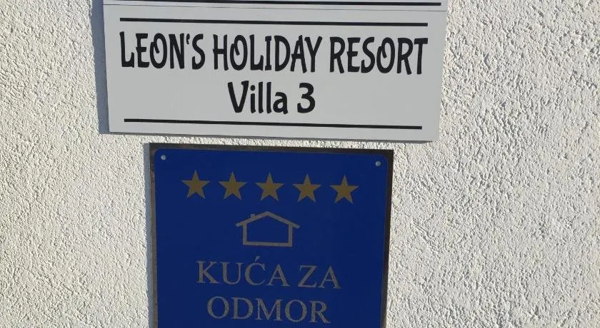Leon’s Holiday Resort Villa 3 - Image 1
