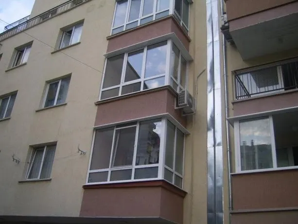 Anasta Apartment - Image 1