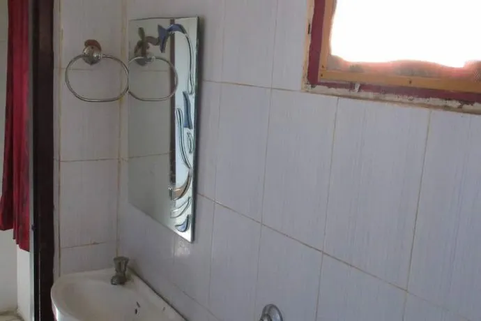 Sharanya Hotel - Image 1