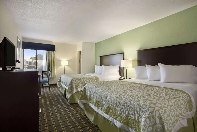 Days Inn Jasper - Image 1