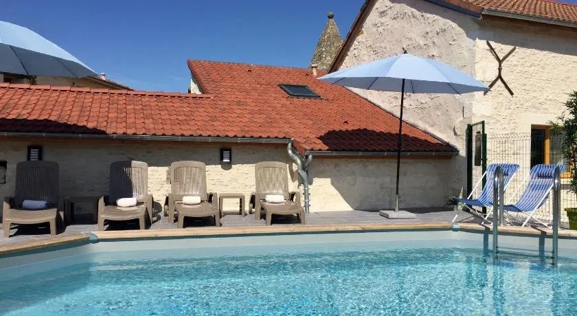 Boutique Farmhouse Cottages with Pool, 6 Bedrooms - Angulus Ridet (Loire Valley) - Image 1
