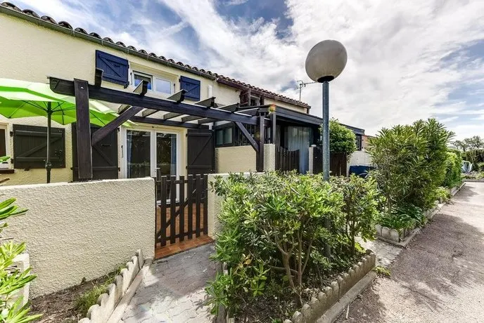 Holiday Home Rue Pierre Mac Orlan - Image 1