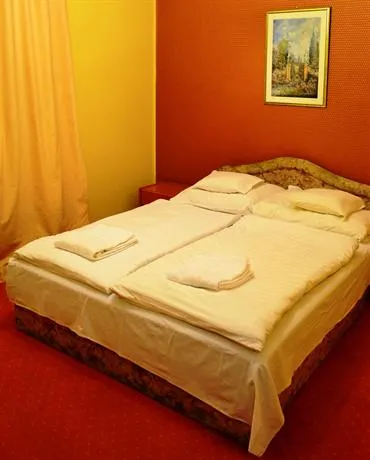 Hotel Anna - Image 1