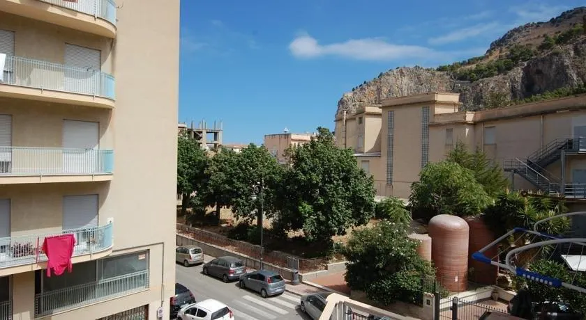La Rossa - Image 1