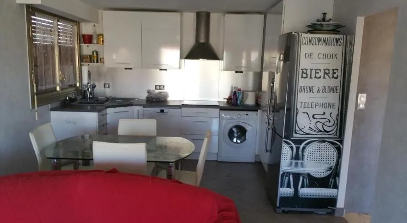 O One Bedroom Fleurie - Image 1