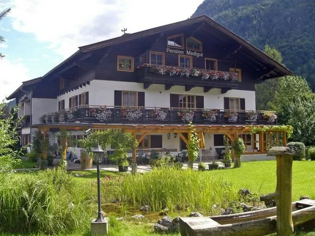 Hotel-Pension Madlgut - Image 1
