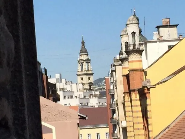 Bella Casa Budapest Center - Image 1
