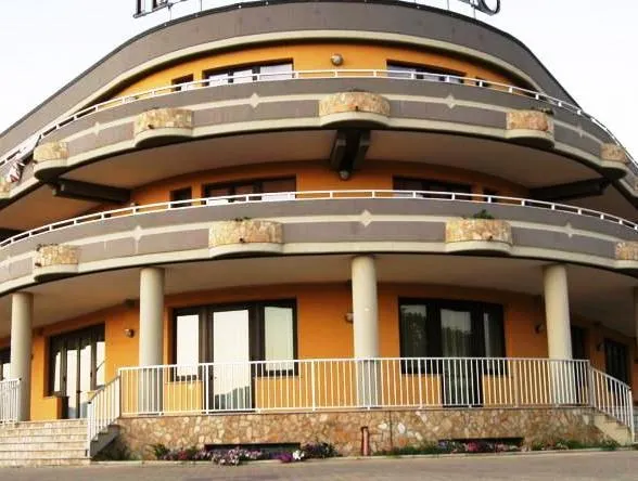 Hotel Il Baronetto - Image 1