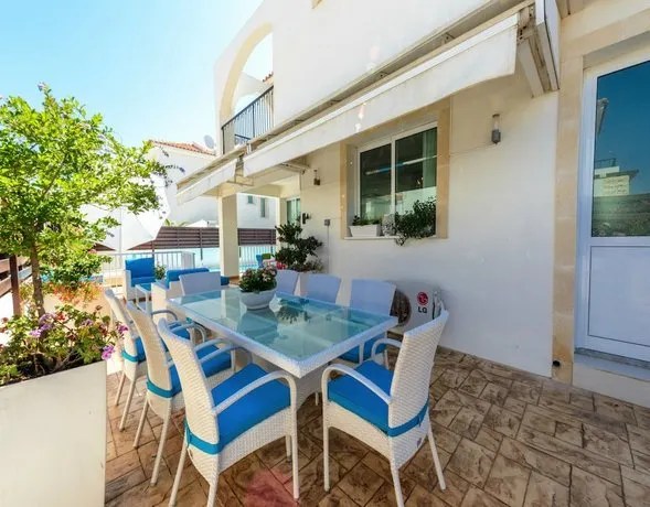 La Vita Villa #2 - Image 1