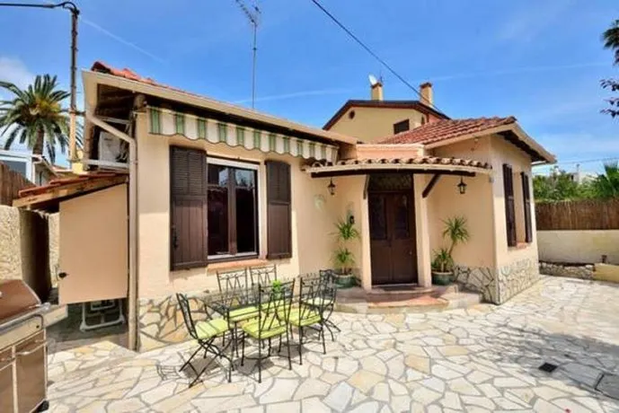 Cosy Antibes villa - Image 1