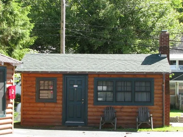 Pine Knoll Lodge & Cabins Inc - Image 1
