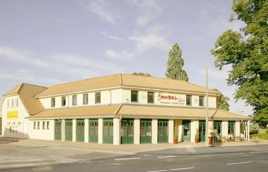Nudeloper Hotel & Restaurant - Image 1
