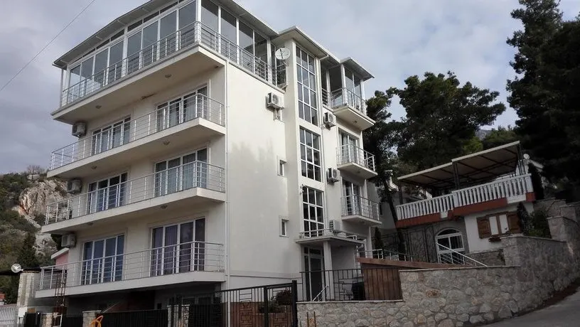 Aparthotel Argo - Image 1