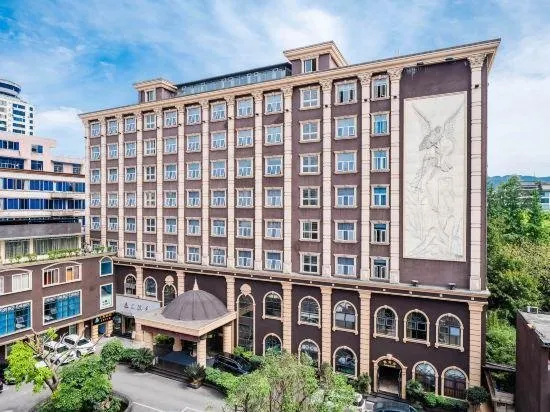 Victoria Hotel - Image 1