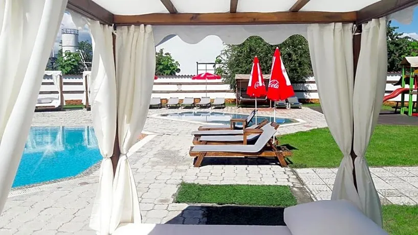 Spa Hotel Ivelia - Image 1