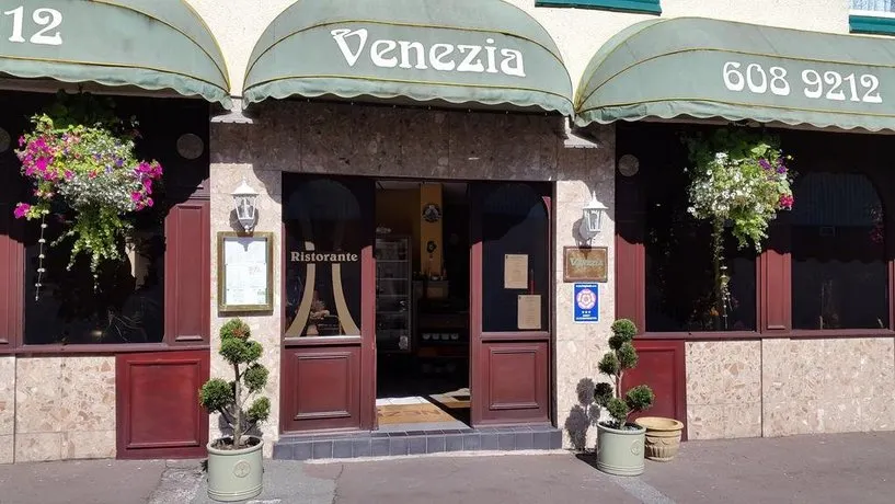 Villa Venezia - Image 1