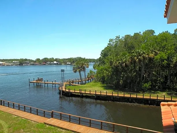 TradeWinds Homosassa Marina Resort - Image 1