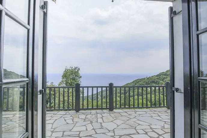 PILIO HOLIDAY CLUB - Image 1