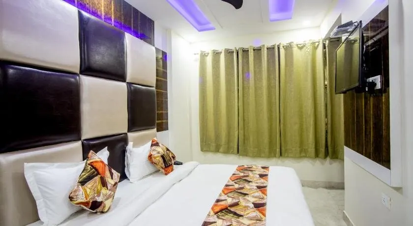 Delhi Guest House - Image 1