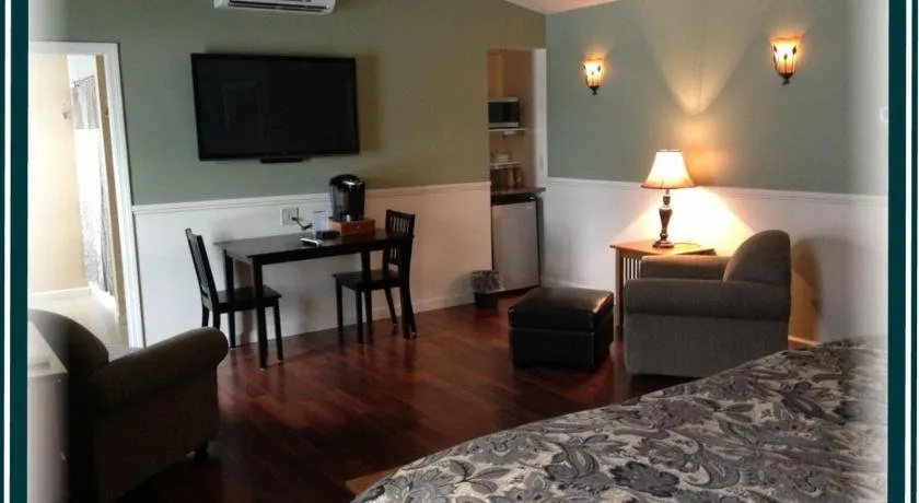 Boardwalk Inn - Image 1