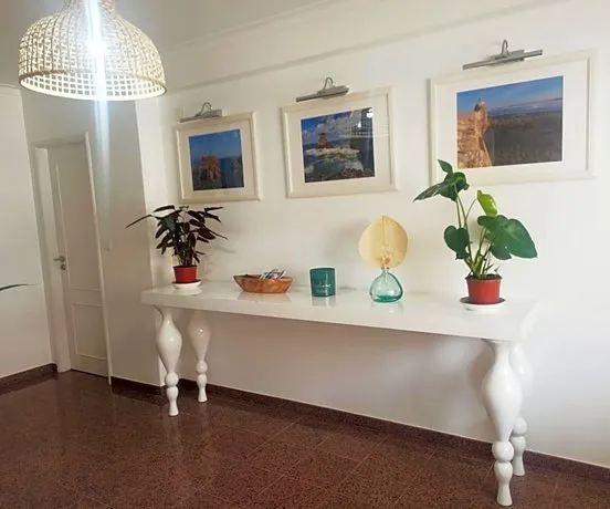 SUPERTUBOS HOUSE Peniche - Image 1