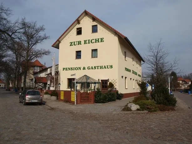 Hotel & Pension Zur Eiche - Image 1