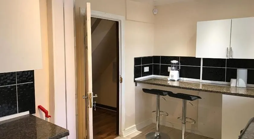 Rosewood lodgings - Image 1