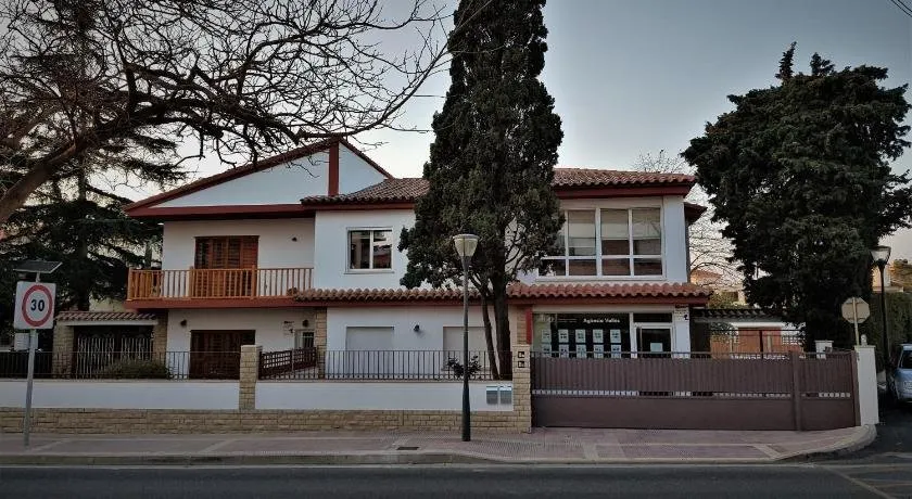 Casa Raval De Gracia C - Image 1